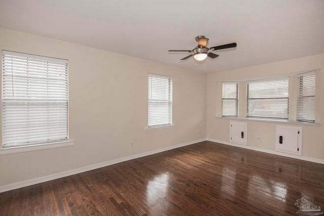 6314 Whiteoak Dr, Pensacola, FL 32503