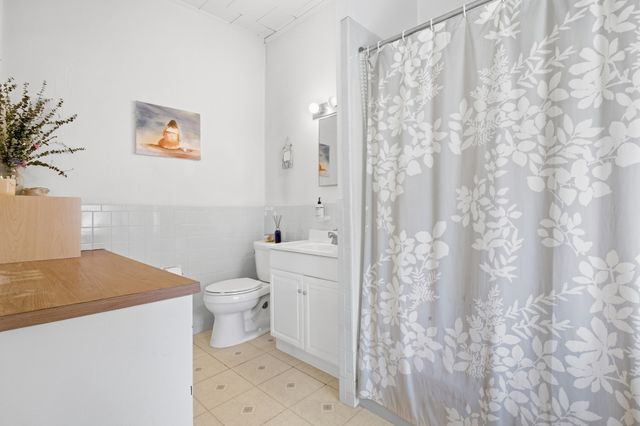 513-515 E 6th St 3, Boston, MA 02127