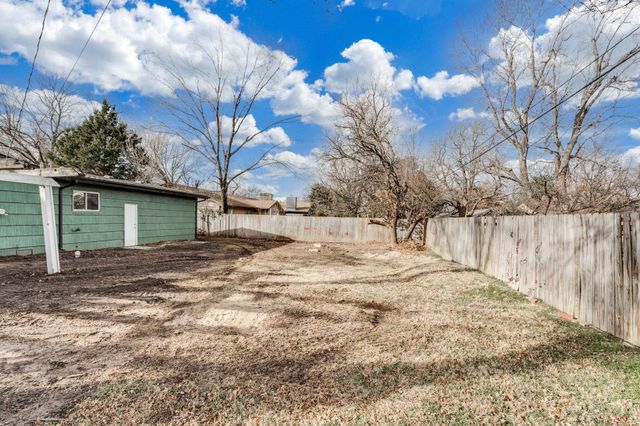 6136 E 9th St N, Wichita, KS 67208