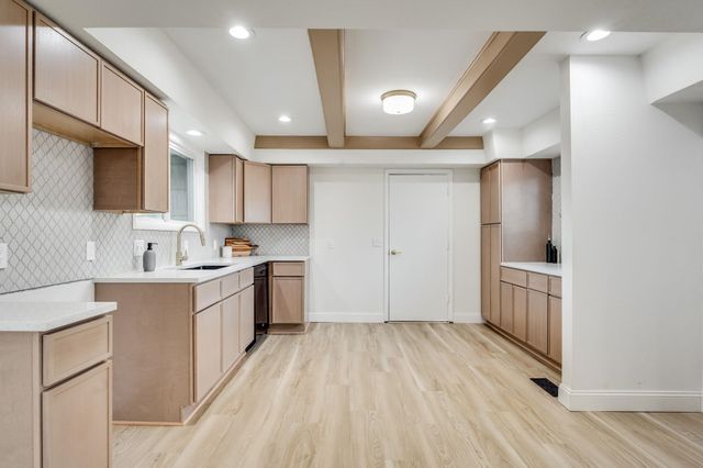 6136 E 9th St N, Wichita, KS 67208