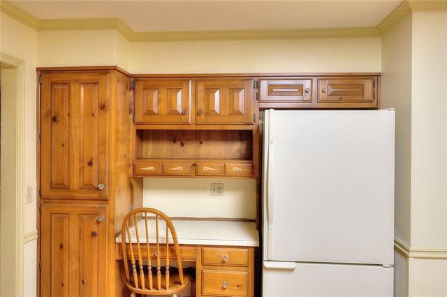1786 SW Bear Cave SW, Lilburn, GA 30047