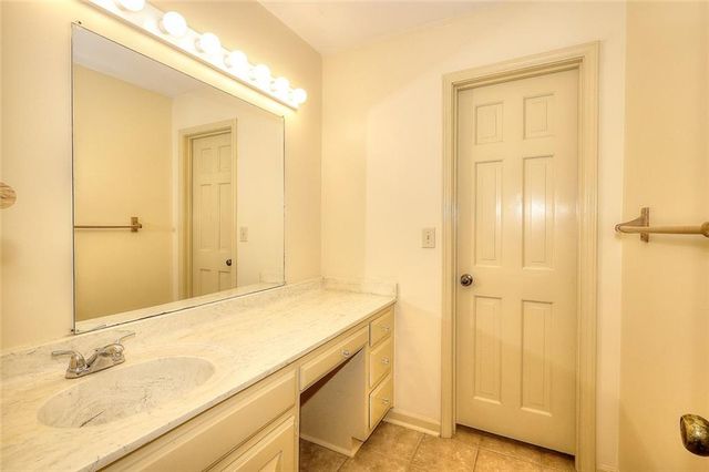 1786 SW Bear Cave SW, Lilburn, GA 30047