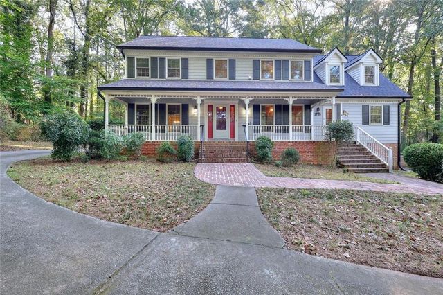 1786 SW Bear Cave SW, Lilburn, GA 30047