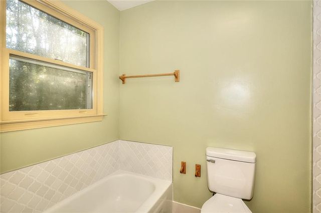 1786 SW Bear Cave SW, Lilburn, GA 30047