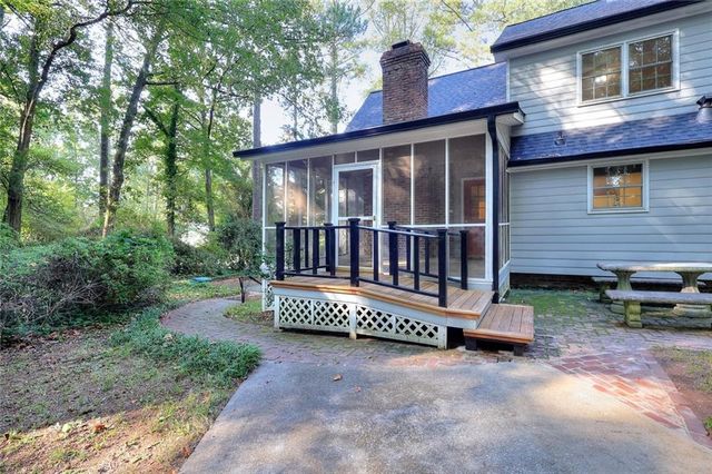 1786 SW Bear Cave SW, Lilburn, GA 30047