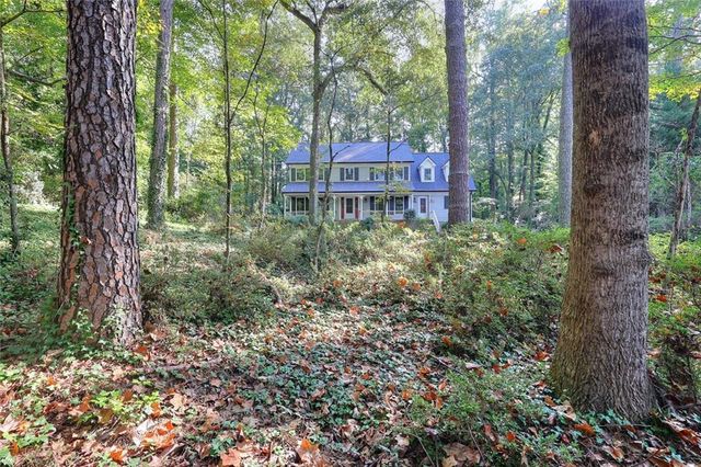1786 SW Bear Cave SW, Lilburn, GA 30047