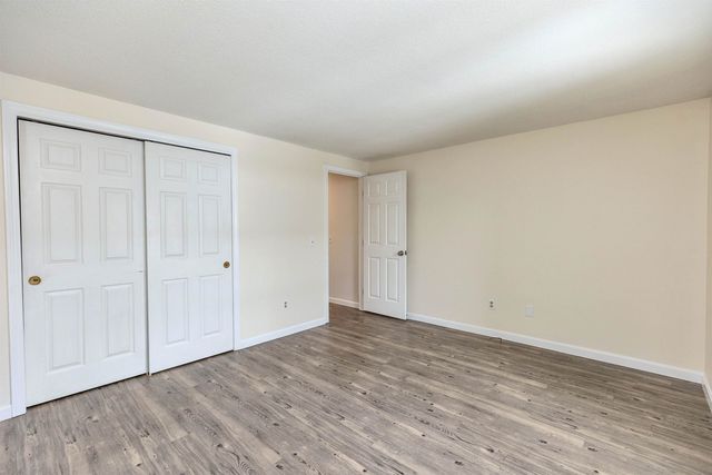 20 Gates Rd Apt 11, Marlborough, NH 03455