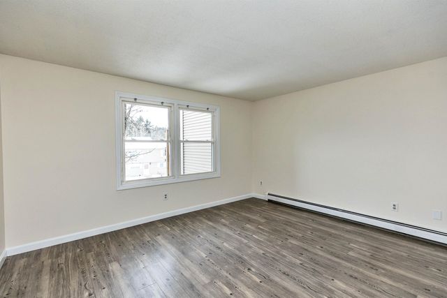 20 Gates Rd Apt 11, Marlborough, NH 03455