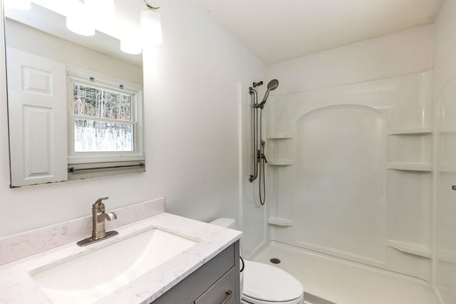 20 Gates Rd Apt 11, Marlborough, NH 03455