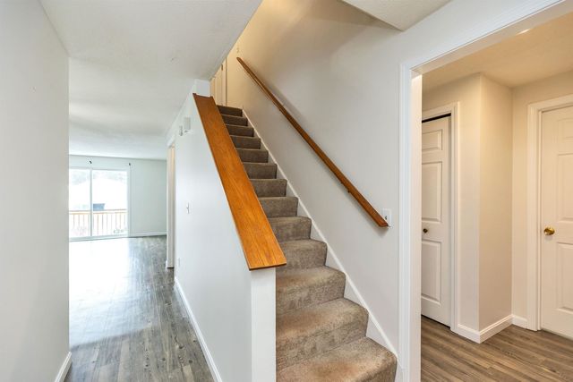 20 Gates Rd Apt 11, Marlborough, NH 03455