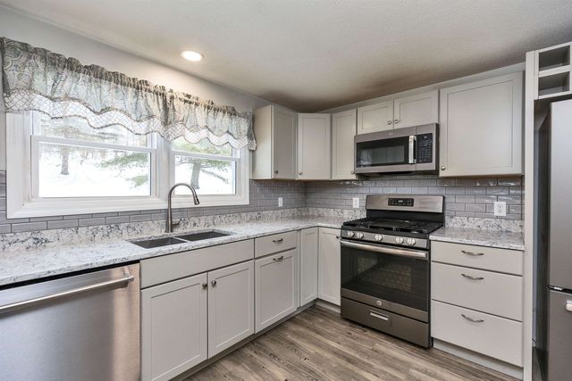 20 Gates Rd Apt 11, Marlborough, NH 03455