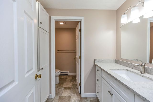 20 Gates Rd Apt 11, Marlborough, NH 03455