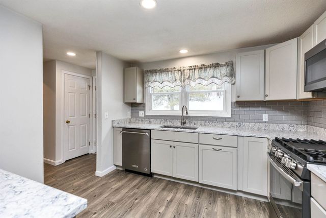 20 Gates Rd Apt 11, Marlborough, NH 03455