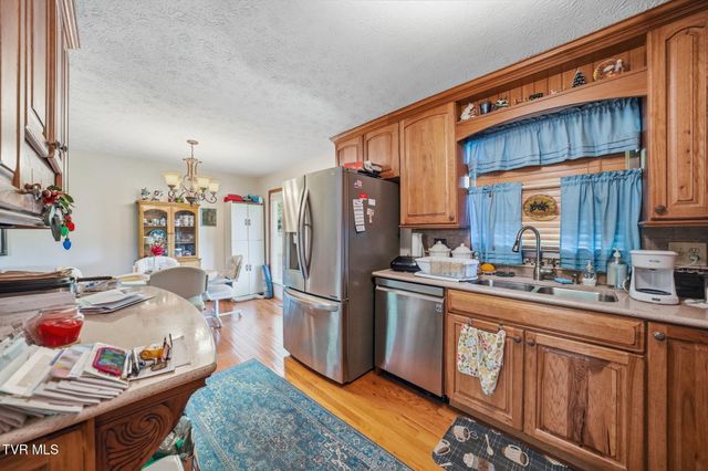 529 Old Gray Station Road, Johnson City, TN 37615