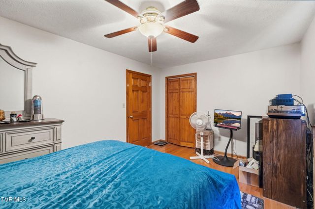 529 Old Gray Station Road, Johnson City, TN 37615