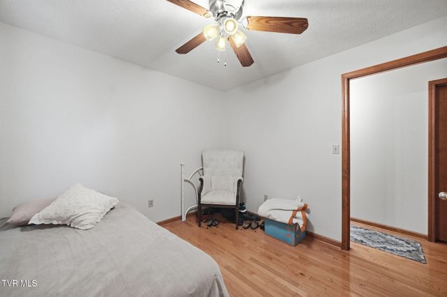 529 Old Gray Station Road, Johnson City, TN 37615