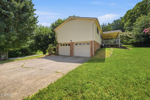 529 Old Gray Station Road, Johnson City, TN 37615