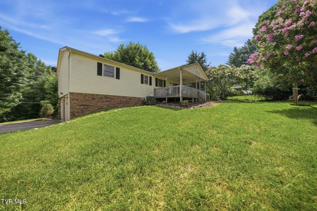 529 Old Gray Station Road, Johnson City, TN 37615