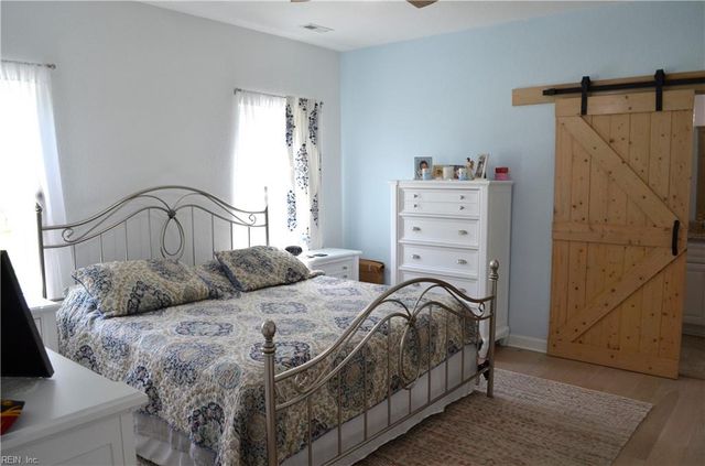 1301 Sanderson RD, Chesapeake, VA 23322