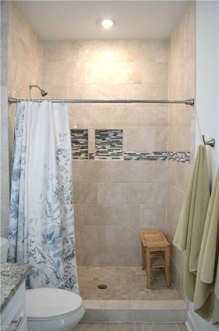 1301 Sanderson RD, Chesapeake, VA 23322