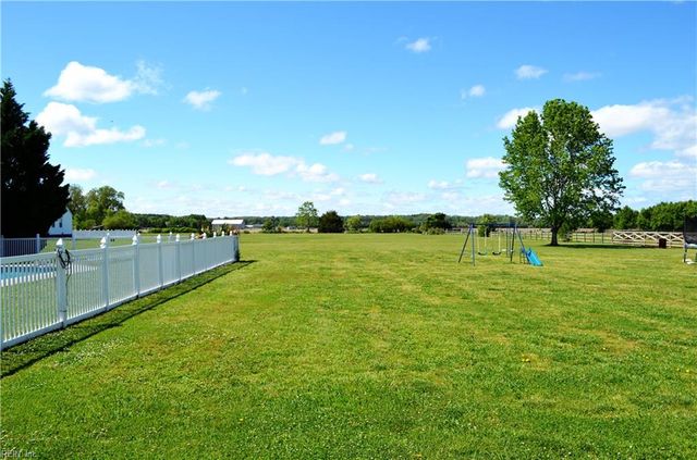 1301 Sanderson RD, Chesapeake, VA 23322