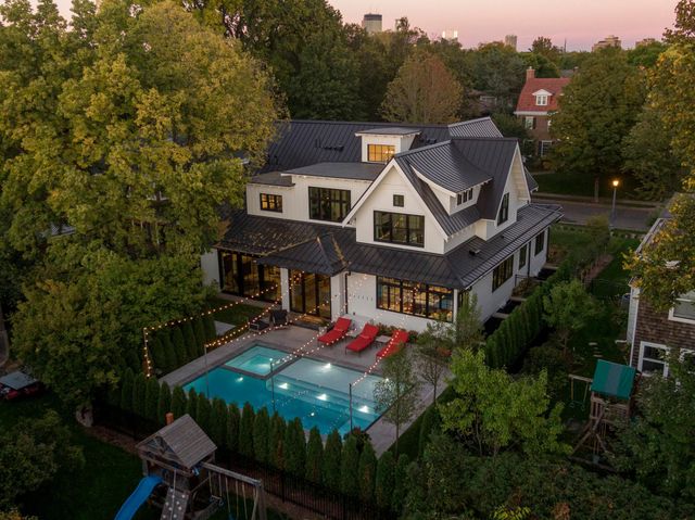 1910 Knox Avenue S, Minneapolis, MN 55403