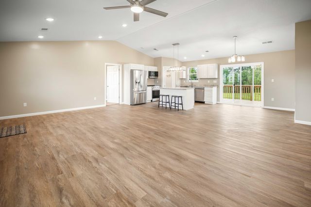 140 Deluca Drive, Science Hill, KY 42553