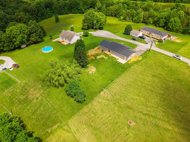 140 Deluca Drive, Science Hill, KY 42553