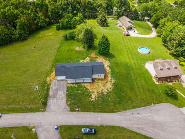 140 Deluca Drive, Science Hill, KY 42553