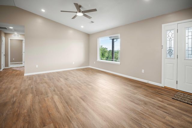 140 Deluca Drive, Science Hill, KY 42553