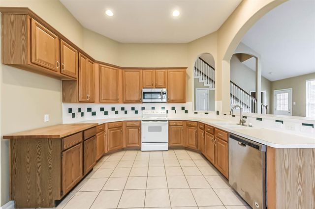 1002 Bristol Way, Pearland, TX 77584