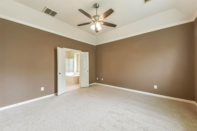 1002 Bristol Way, Pearland, TX 77584