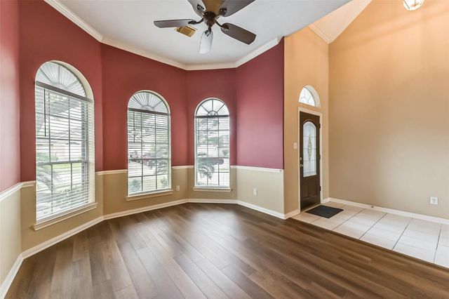 1002 Bristol Way, Pearland, TX 77584