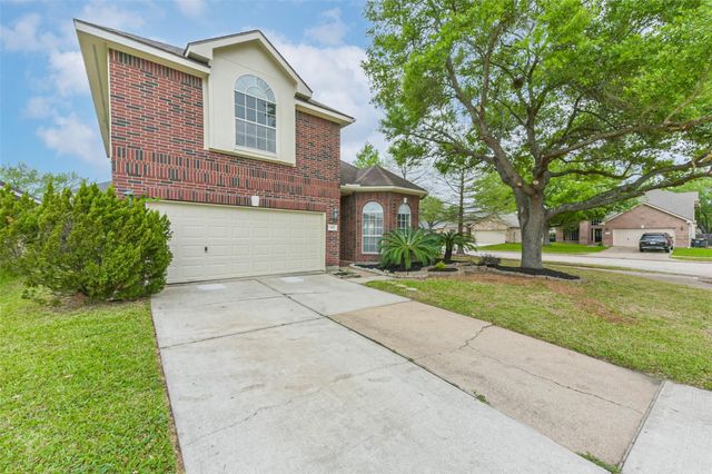 1002 Bristol Way, Pearland, TX 77584
