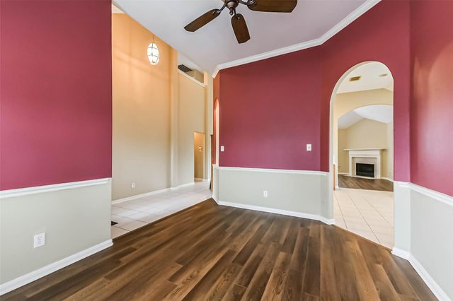 1002 Bristol Way, Pearland, TX 77584