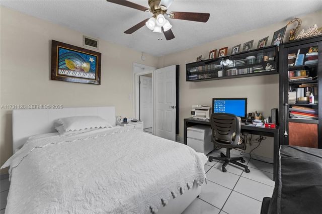 605 NW 72nd Avenue 406, Miami, FL 33126