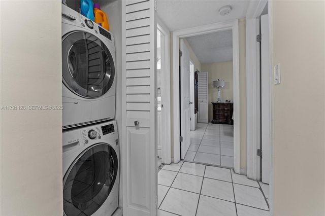 605 NW 72nd Avenue 406, Miami, FL 33126