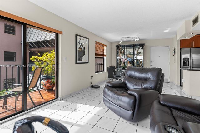 605 NW 72nd Avenue 406, Miami, FL 33126