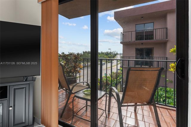 605 NW 72nd Avenue 406, Miami, FL 33126