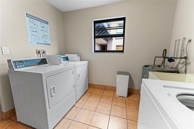 605 NW 72nd Avenue 406, Miami, FL 33126