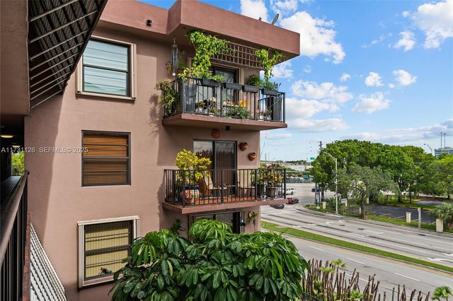 605 NW 72nd Avenue 406, Miami, FL 33126