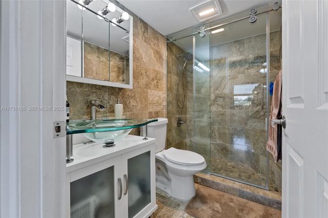 605 NW 72nd Avenue 406, Miami, FL 33126