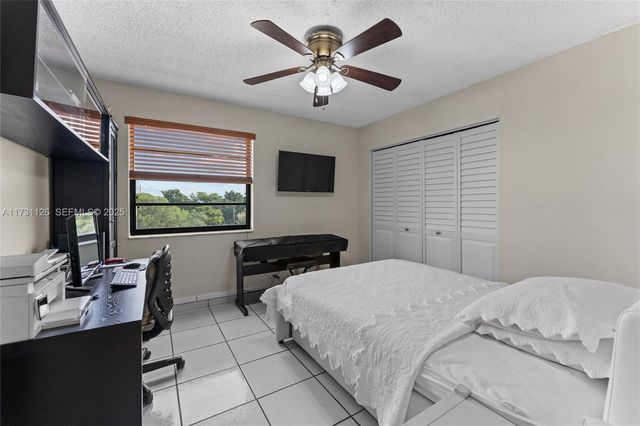 605 NW 72nd Avenue 406, Miami, FL 33126