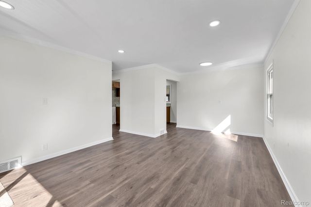 1645 Regene Street, Westland, MI 48186