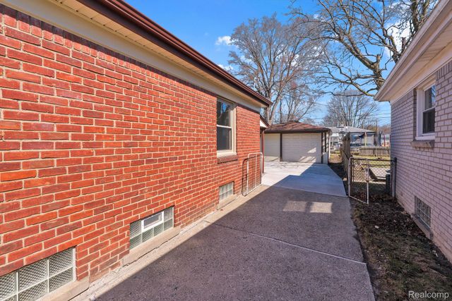 1645 Regene Street, Westland, MI 48186