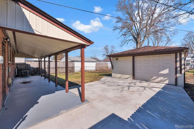 1645 Regene Street, Westland, MI 48186