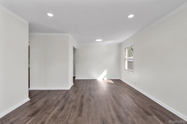 1645 Regene Street, Westland, MI 48186