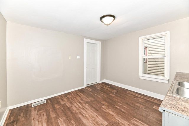 1218 N Memorial DRIVE, Racine, WI 53404