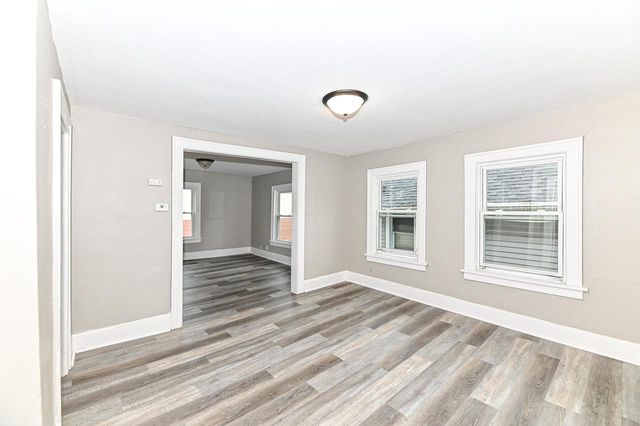 1218 N Memorial DRIVE, Racine, WI 53404