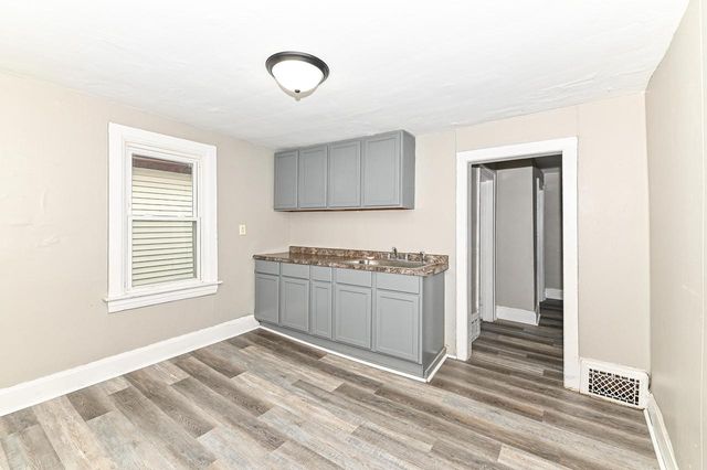 1218 N Memorial DRIVE, Racine, WI 53404